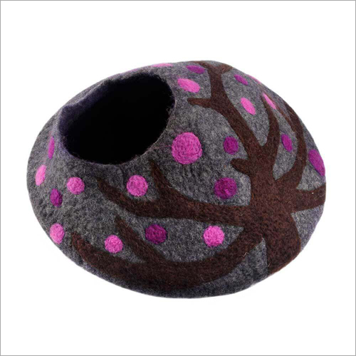 फेल्ट नेचर कैट केव