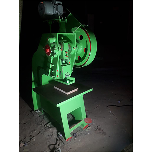 15 Ton Manual Slipper Making Machine Capacity: 200 T/Hr