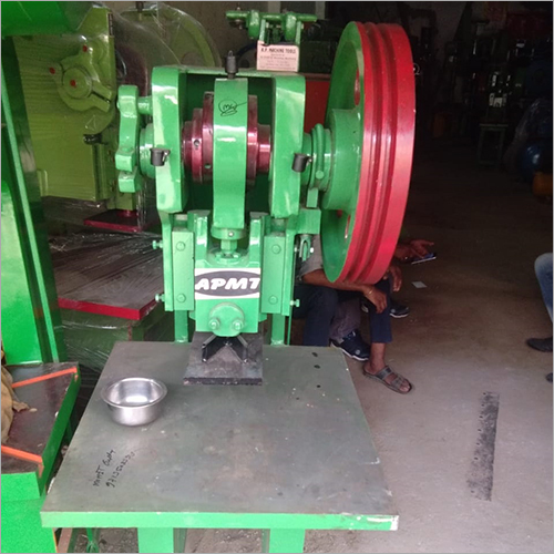 5 Ton Slipper Making Machine - Cast Iron, 200 T/hr Automatic Capacity | Efficient Slipper Production with Versatile Voltage Compatibility (220-440 Volt)