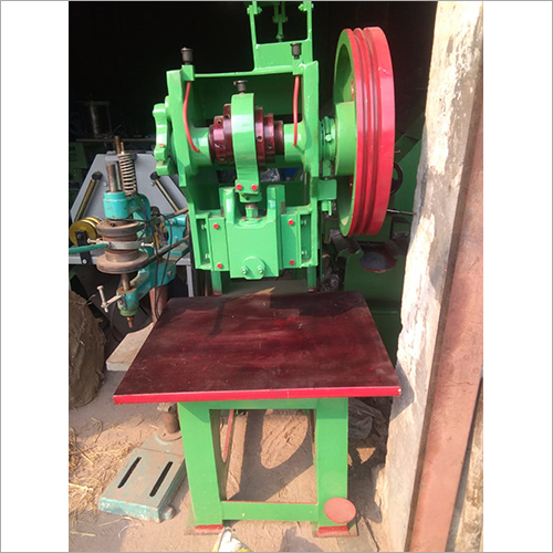 15 Ton Semi Automatic Slipper Making Machine Capacity: 200 T/Hr