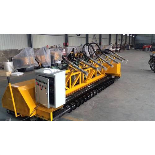 Fixed Form Concrete Paver Machine - Automatic Grade: Automatic