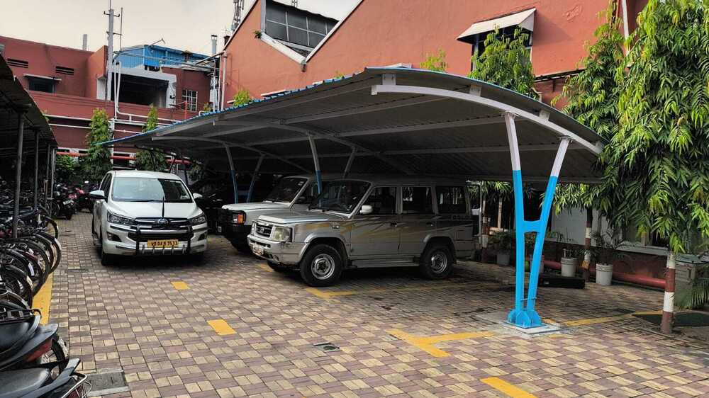 आवासीय आवास कार पार्किंग शेड