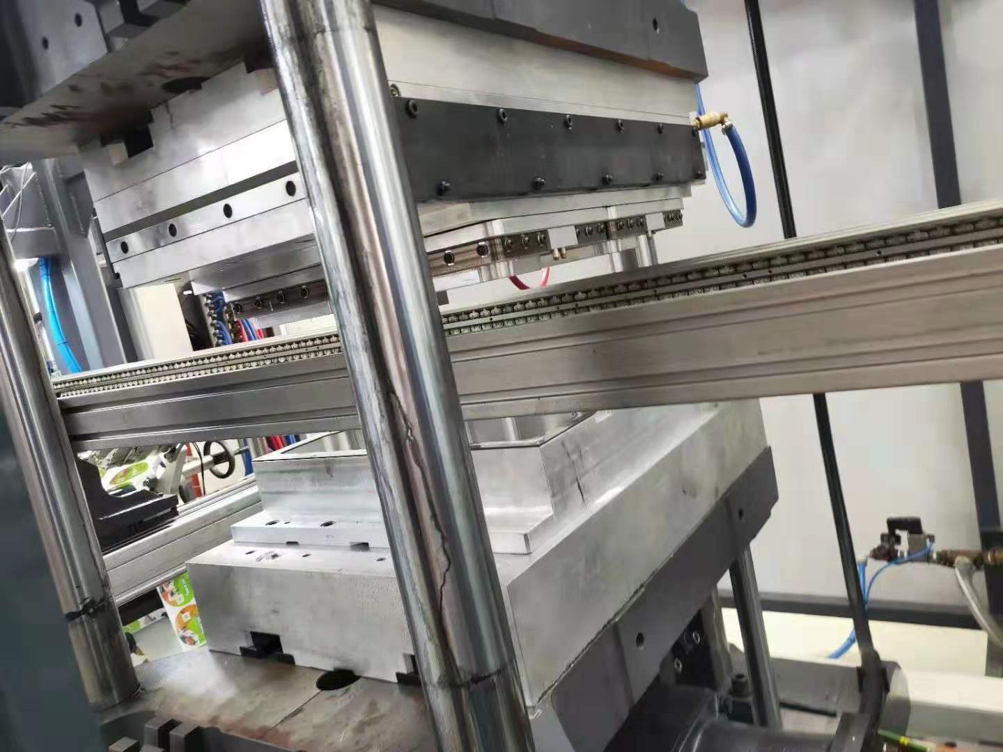 Customized Positive And Negative Disposable Food Container Thermoforming Machine