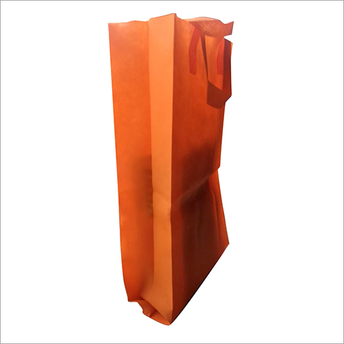Non Woven Plain Box Bag - Non Woven Material, Customized Size, Red Color, Loop Handle Design | Stylish Shopping Bag With Plain Pattern