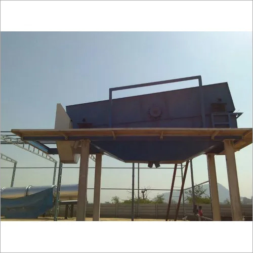 Vibrating Screen - Automatic Grade: Automatic