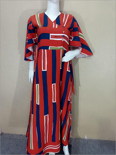 पार्टीज के लिए डिज़ाइनर लेडीज़ गाउन