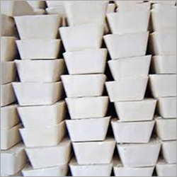 Ferric Alum Brick - Off-White, Industrial & Laboratory Application | Versatile Brick Shape for Enhanced Performance