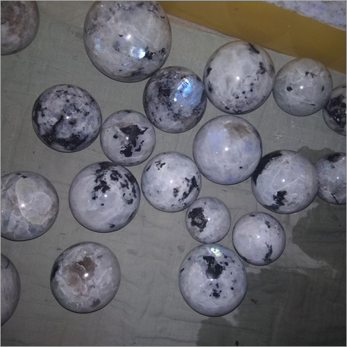Agate White Moon Stone Size: Different Size Available