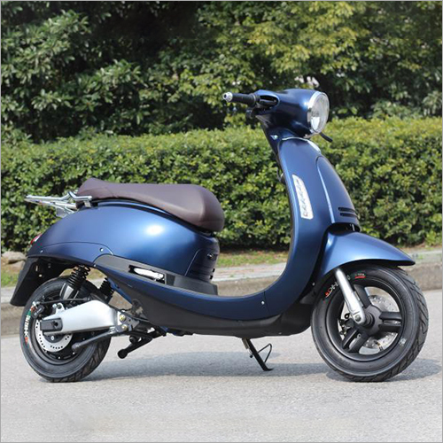 400 W Battery Wheeler Scooter at INR in Pune Dmaak