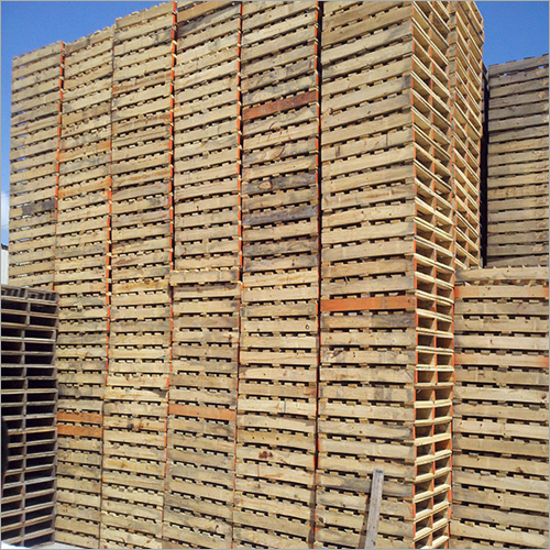 Eucalyptus Wood Pallets - Crafted from Durable Eucalyptus Wood, Various Sizes & Designs , Smooth Edges for Industrial & Packaging Use
