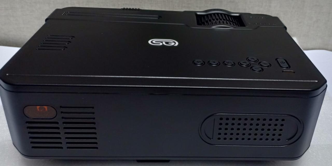 Ls-112 Led Projector Brightness: 1800 Lumens