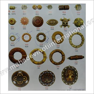 हाथ से बने प्लास्टिक की मोतियाँ