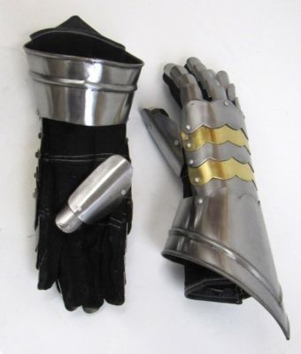 Medieval Armor Gauntlet Pair