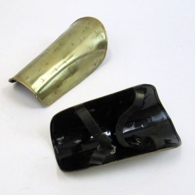 Iron Gauntlet Pair