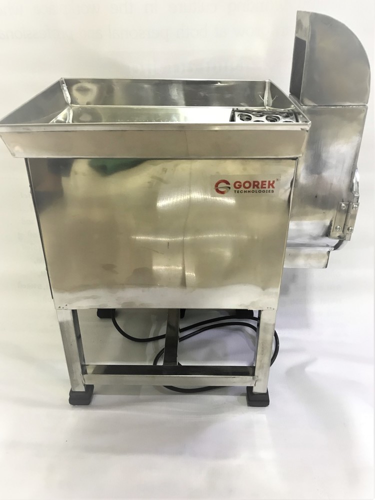 Coconut Cutting Machine Capacity: 80-100 Balls/Hr Kg/Day