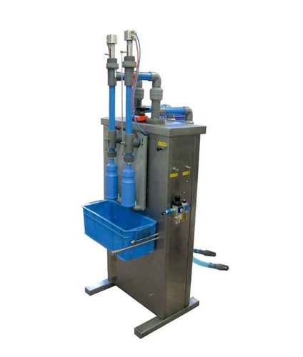Corrosive Liquid Filler Capacity: 800 - 1200 Bottles/Hr. Liter/Day