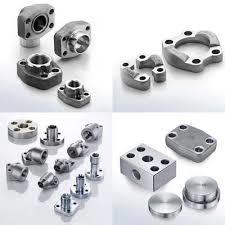 Sae Flange - Steel Silver, Female Connection, Hot Rolled | 100% Pure Material As Per Client Requirements, Available Shapes And Sizes