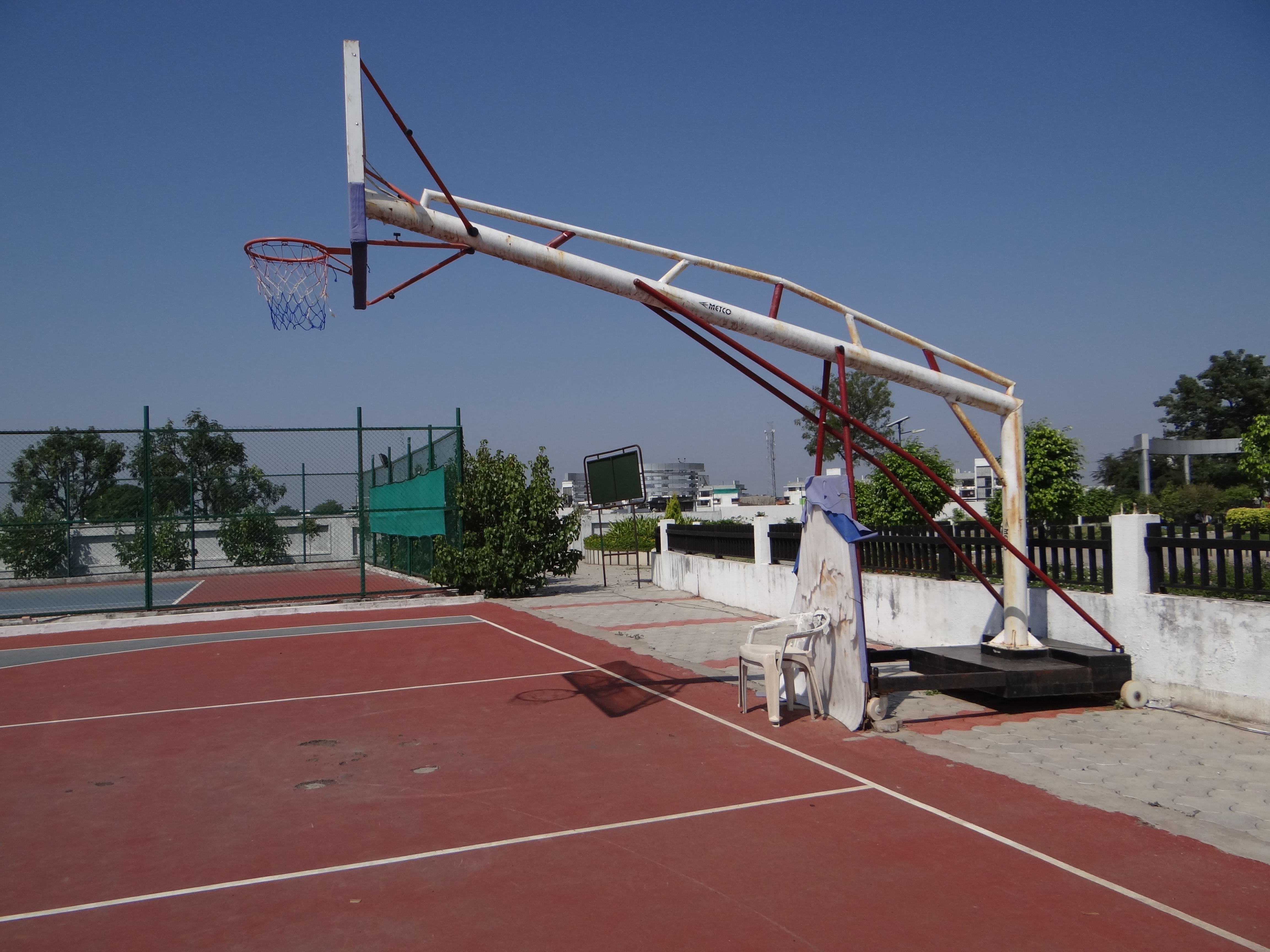 Movable Basketball Poles - Round Shape | Durable And Versatile For All Court Types