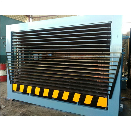 Plywood Core Dry Press Machine - Metal 220-440 Volt Semi-automatic For Plywood Industries With Electric Power Source And Phase Three Functions
