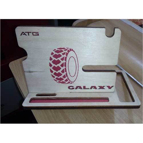 Wooden Display Stand - Premium Quality Wood, Plain Design, Brown Color | Attractive And Durable For Exhibitions, Supermarkets, And Shops