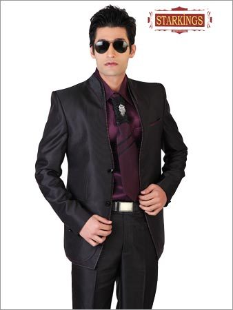 पुरुषों के डिज़ाइनर सूट