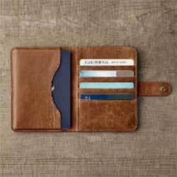 ब्राउन लेदर कार्ड होल्डर