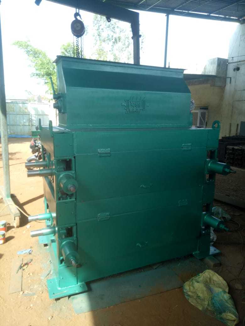 Blue & Silver Crackers Machines