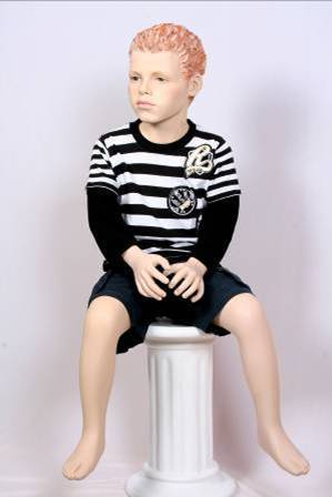 बच्चे का पुरुष डमी