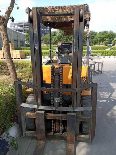 Toyota Battery Operated Forklift - Application: Warehouse
