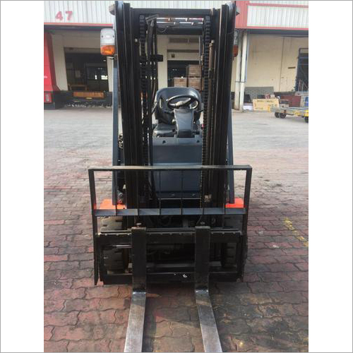 Toyota Battery Operated Forklift - Application: Warehouse