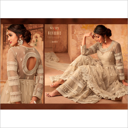 विभिन्न रंग के अनारकली नेट सूट में उपलब्ध