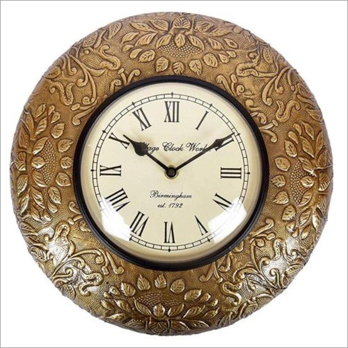 गोल पीतल की दीवार घड़ी