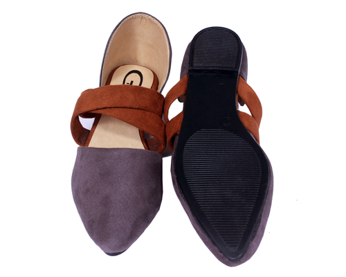 महिलाओं के ट्रेंडी स्लिप ऑन म्यूल लोफर्स