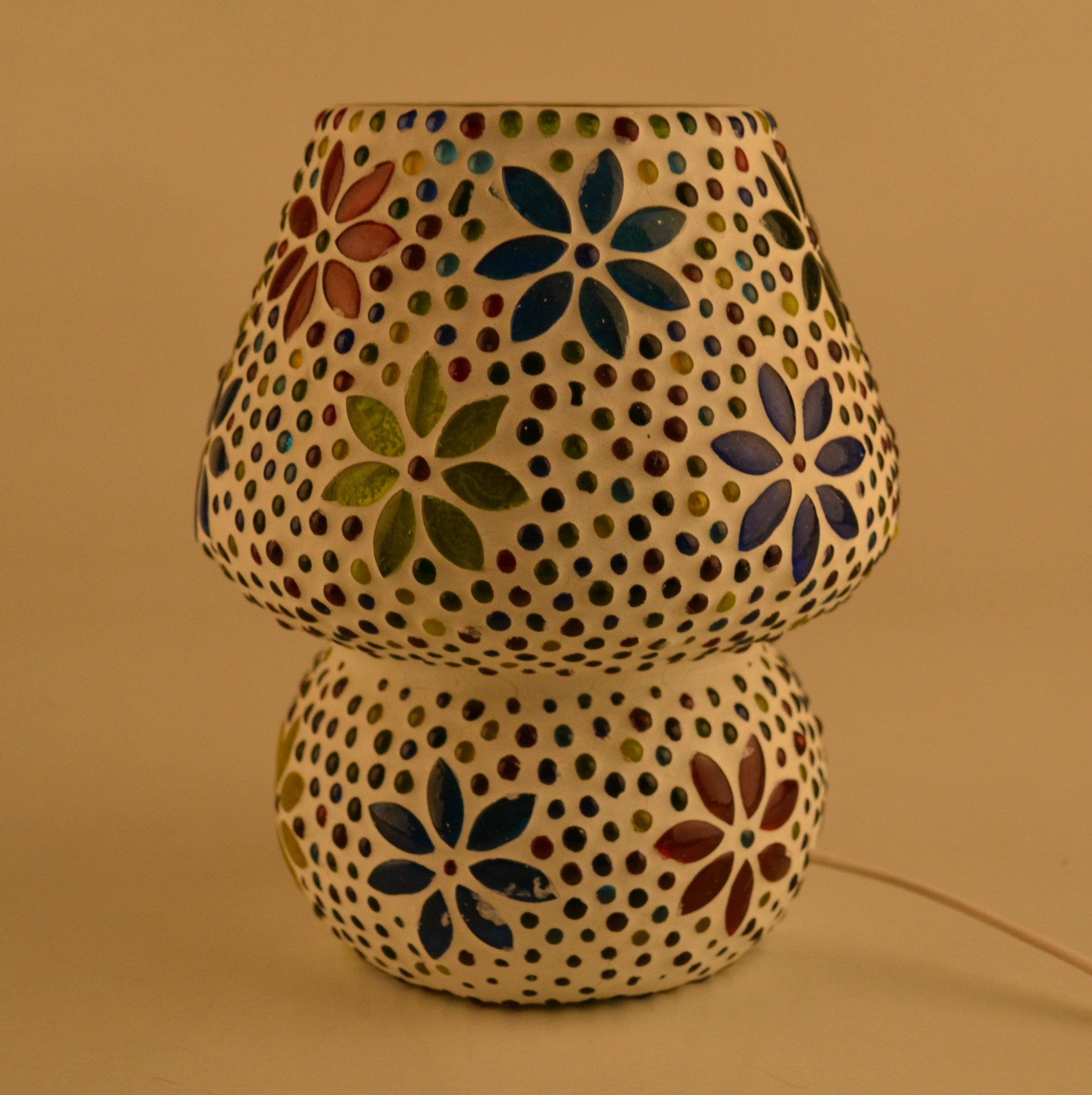 Multi Decent Glass Mushroom Shaped Glass Flower Design Handicraft Table Lamp With Multicolour Mosaic Handwork Table Lamp