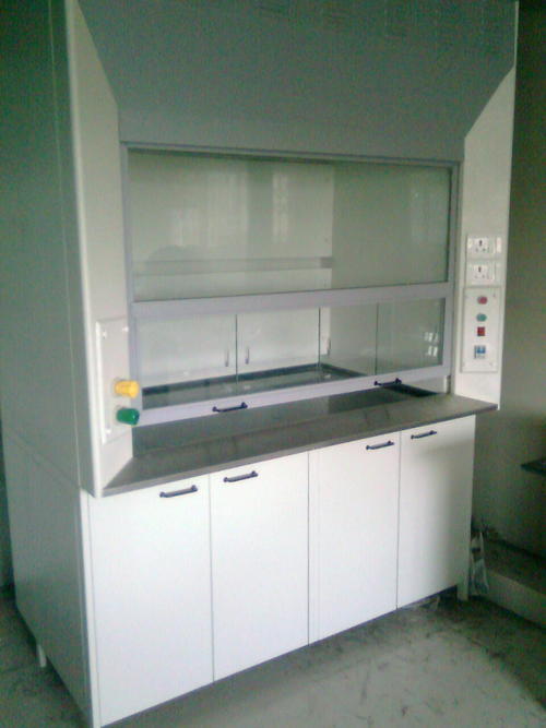 FUME HOOD