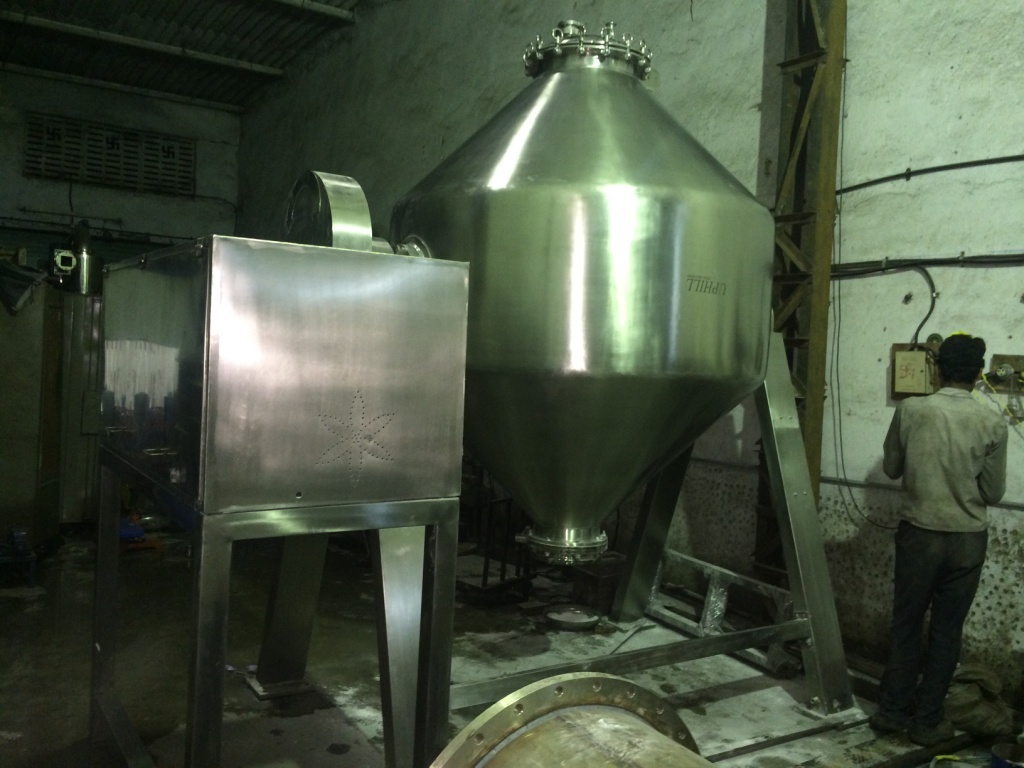 Double Cone Blender - Stainless Steel 304/316/316l, Capacities From 1 To 10,000 Liters, Polished Or Matte Finish, Automatic Control, 415v Voltage, 2-year Warranty