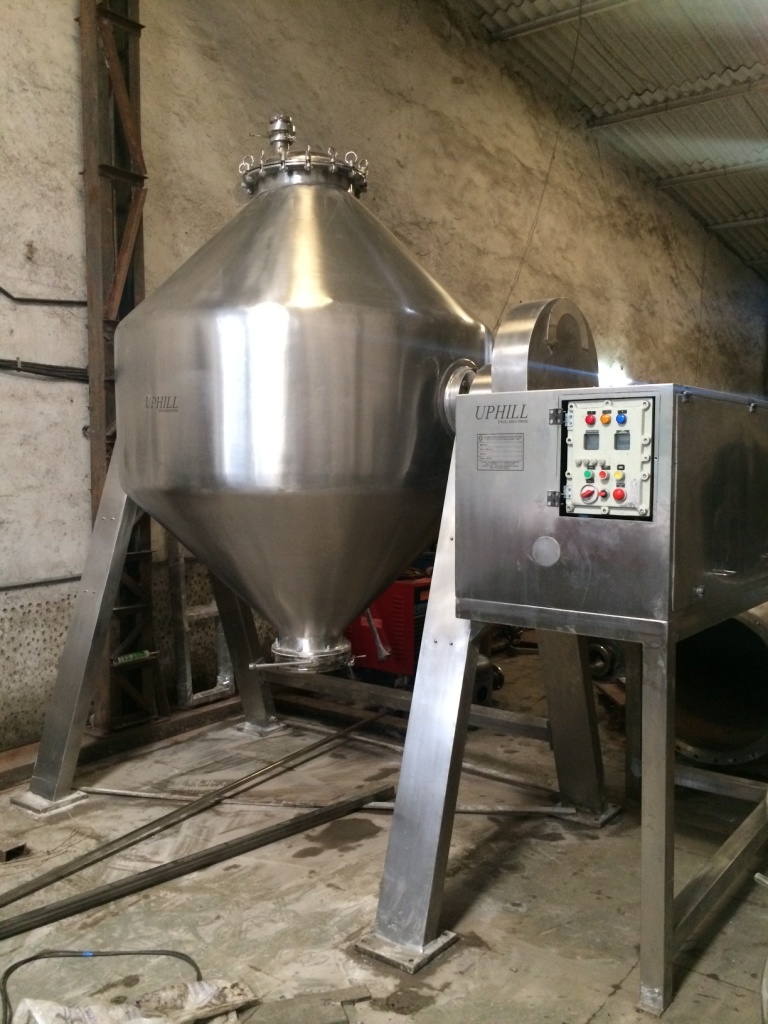 Double Cone Blender - Stainless Steel 304/316/316l, Capacities From 1 To 10,000 Liters, Polished Or Matte Finish, Automatic Control, 415v Voltage, 2-year Warranty