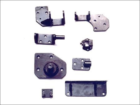 कोष्ठक - गढ़े हुए भाग