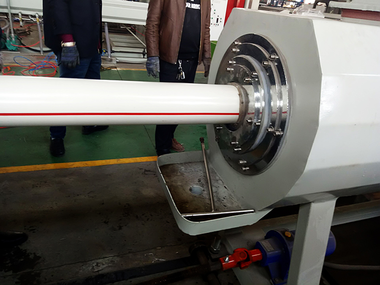 White + Light Grey Pvc Pipe Making Machine