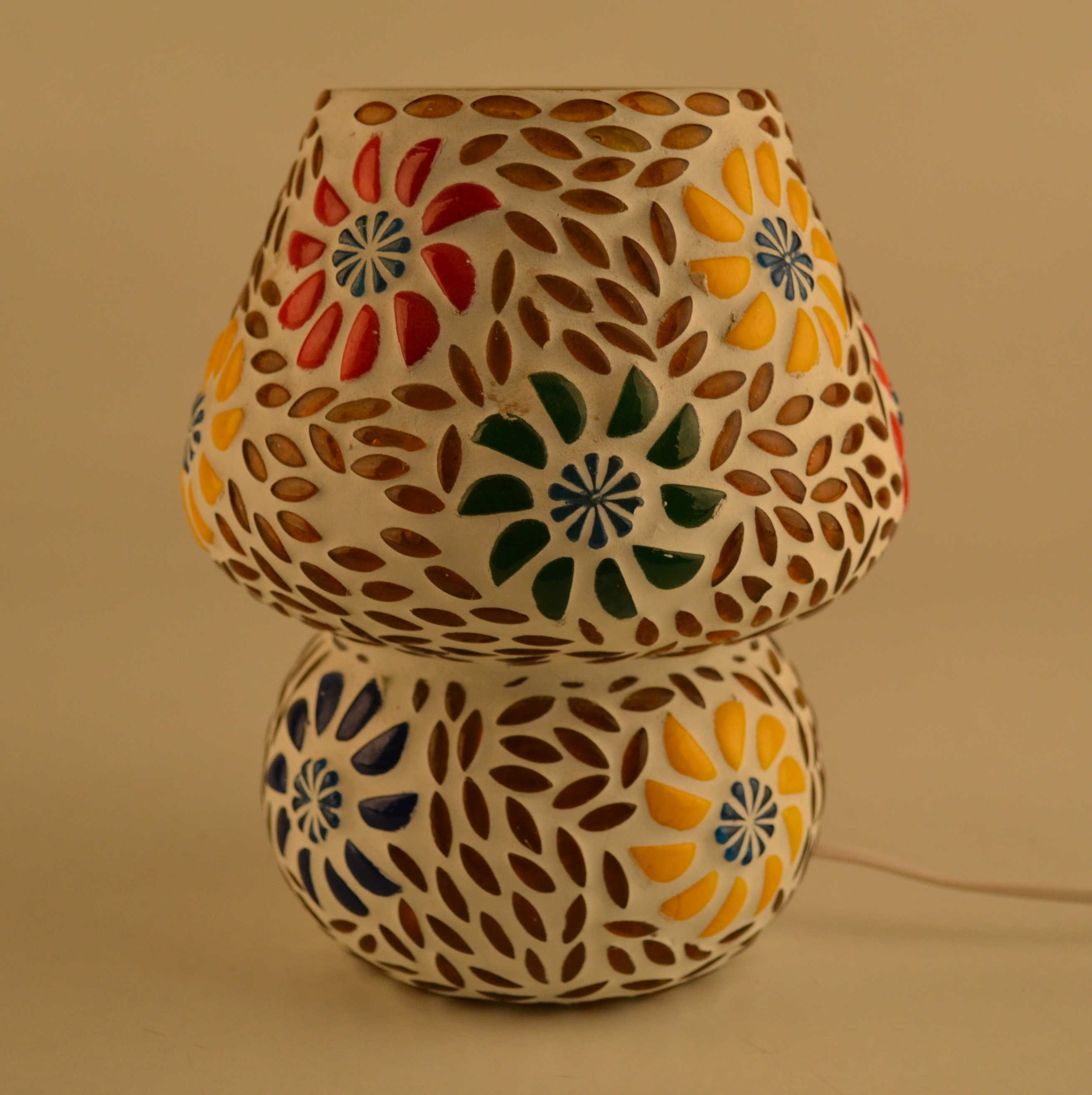 Simple Light Bulb Glass Mosaic Table Lamp - Glass, Height: 17 Cm, Dia: 14 Cm | Modern Style, Energy Saving Light Source, Multi-colored Design