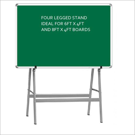 ब्रास फोर लेग मेटल स्टैंड