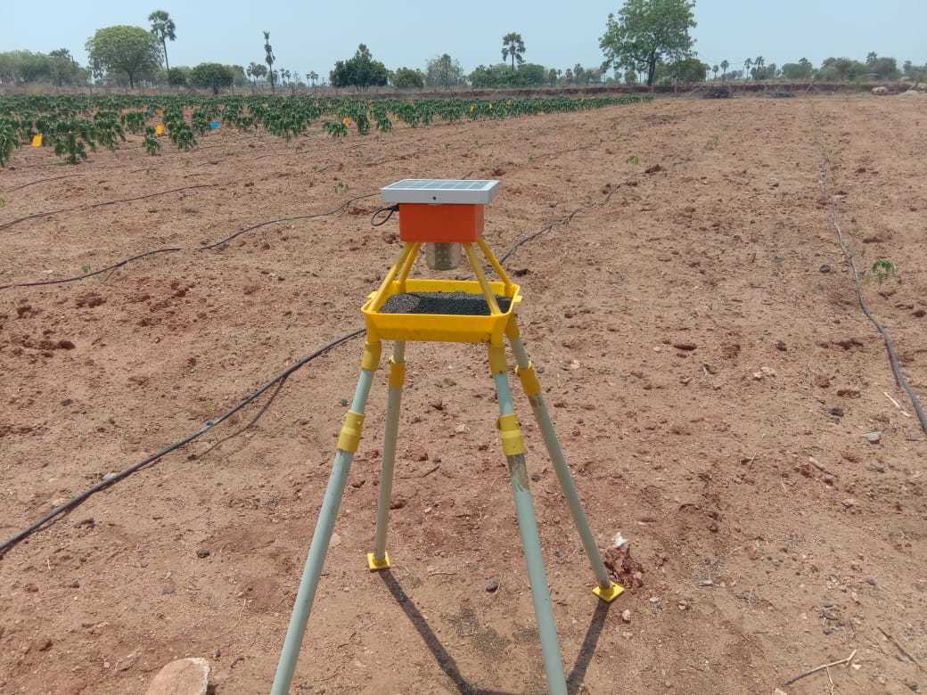 Solar Insect Light Trap With Adjustable Legs