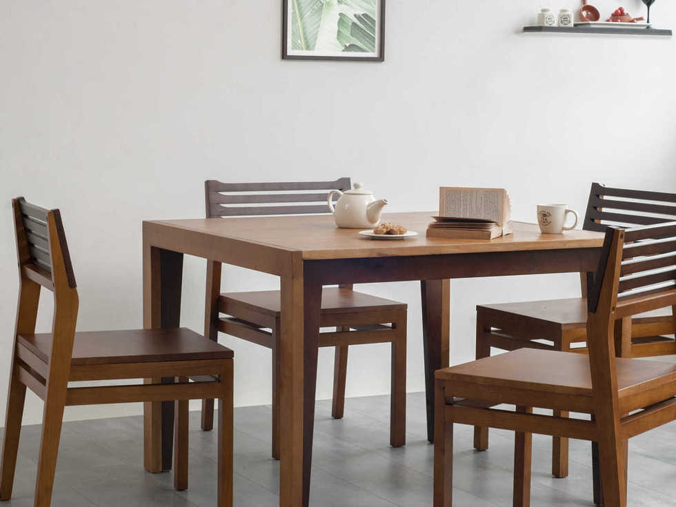 Wood Dining Table Set Dual Tone Finish 4 Seater