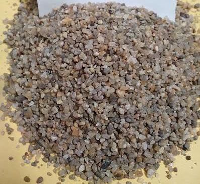 Filter Media Sand - Quartz Sand, 0.4-0.8 Mm Size, Beige Color, Angular Shape, Bulk Or Bags Packaging, Ph 6.5-7.5