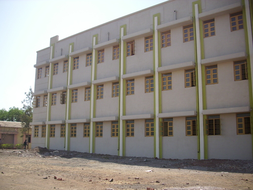 स्कूल स्टील विंडोज