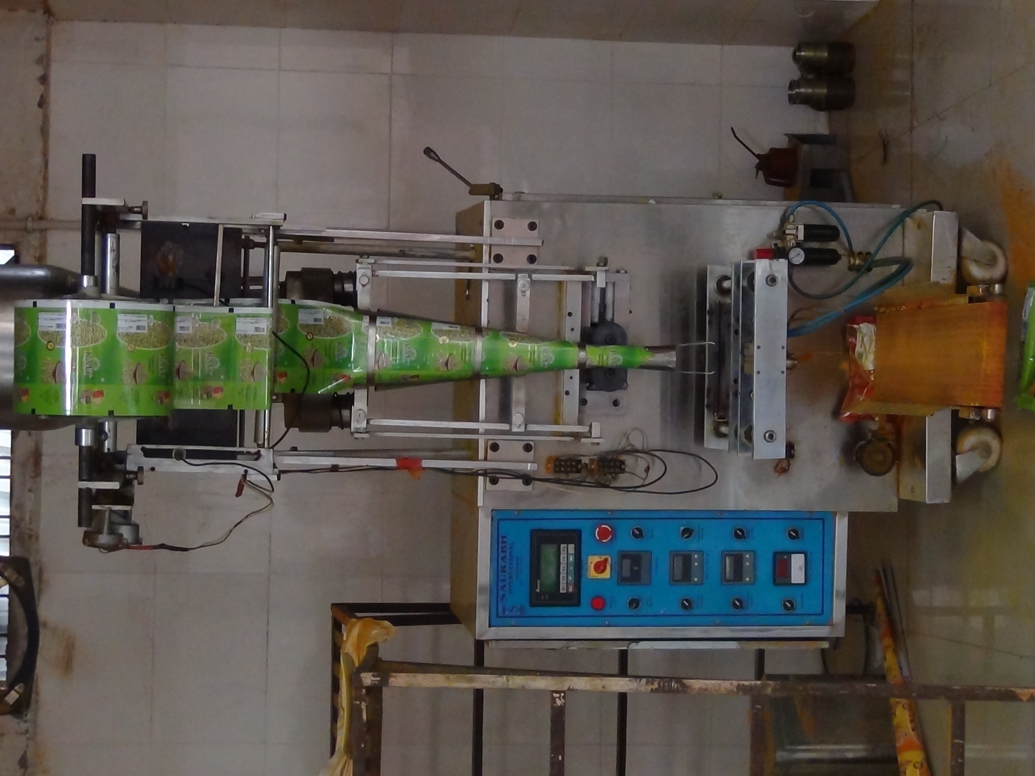 Namkeen Packing Machine - Stainless Steel 304, 250 Kg Weight, 2 Kw Power | Automatic Multi-function With Plc Control, Pneumatic Drive