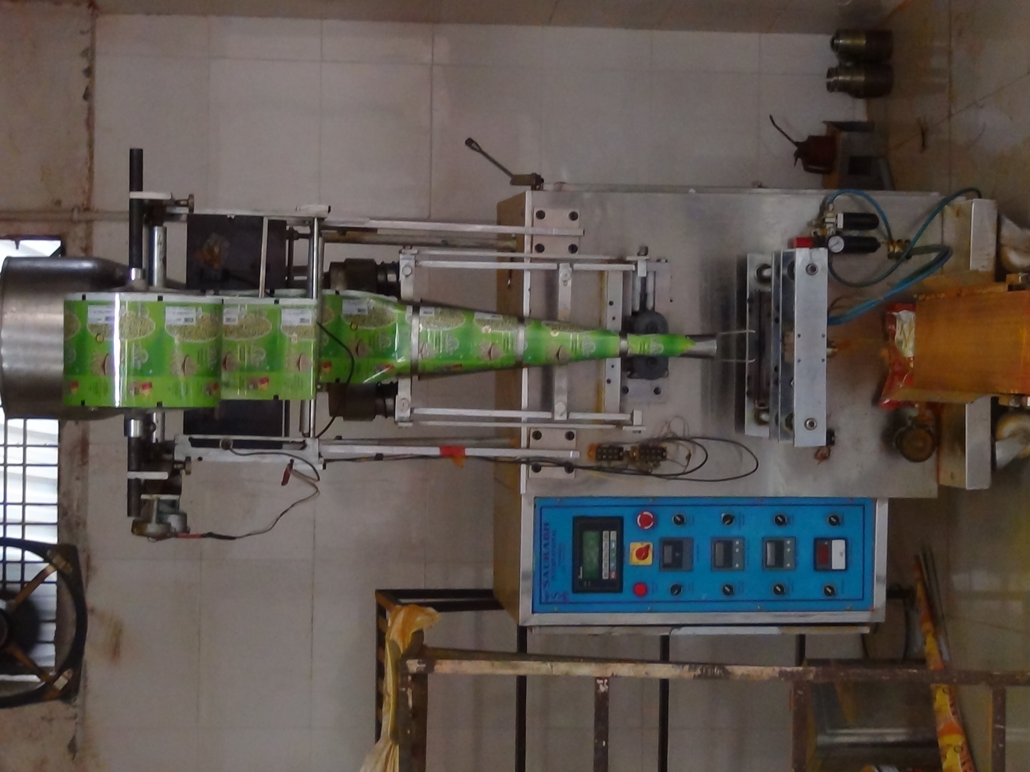 Granules Pouch Packing Machine - Application: Industrial