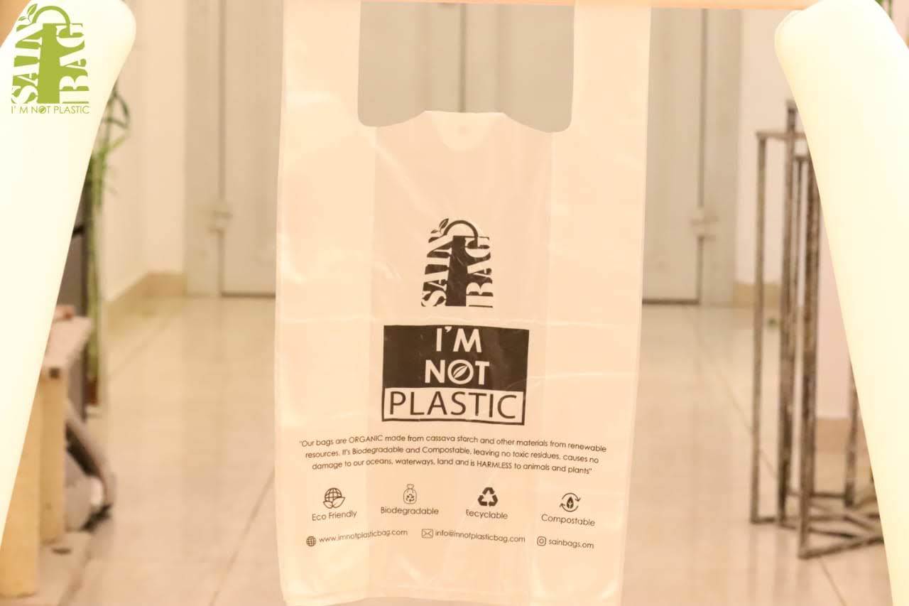 W Cut Biodegradable Bag - Cassava Starch, Sizes & Colors Customizable | Eco-friendly, Tear Resistant, Compostable & Recyclable, Soft Texture