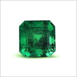 एमराल्ड एम्बरल्ड स्क्वायर ऑक्टोजेन कट स्टोन