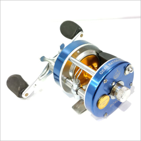 बैट कास्टिंग रील बीसी 400